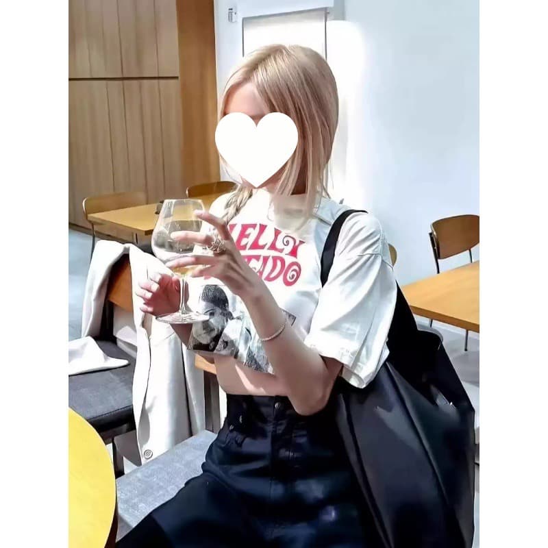한 부서 ins 디자인 센스 레트로 프린트 반팔 티셔츠 여성 루즈핏 쇼트 스타일 슬림해 보이는 맨위