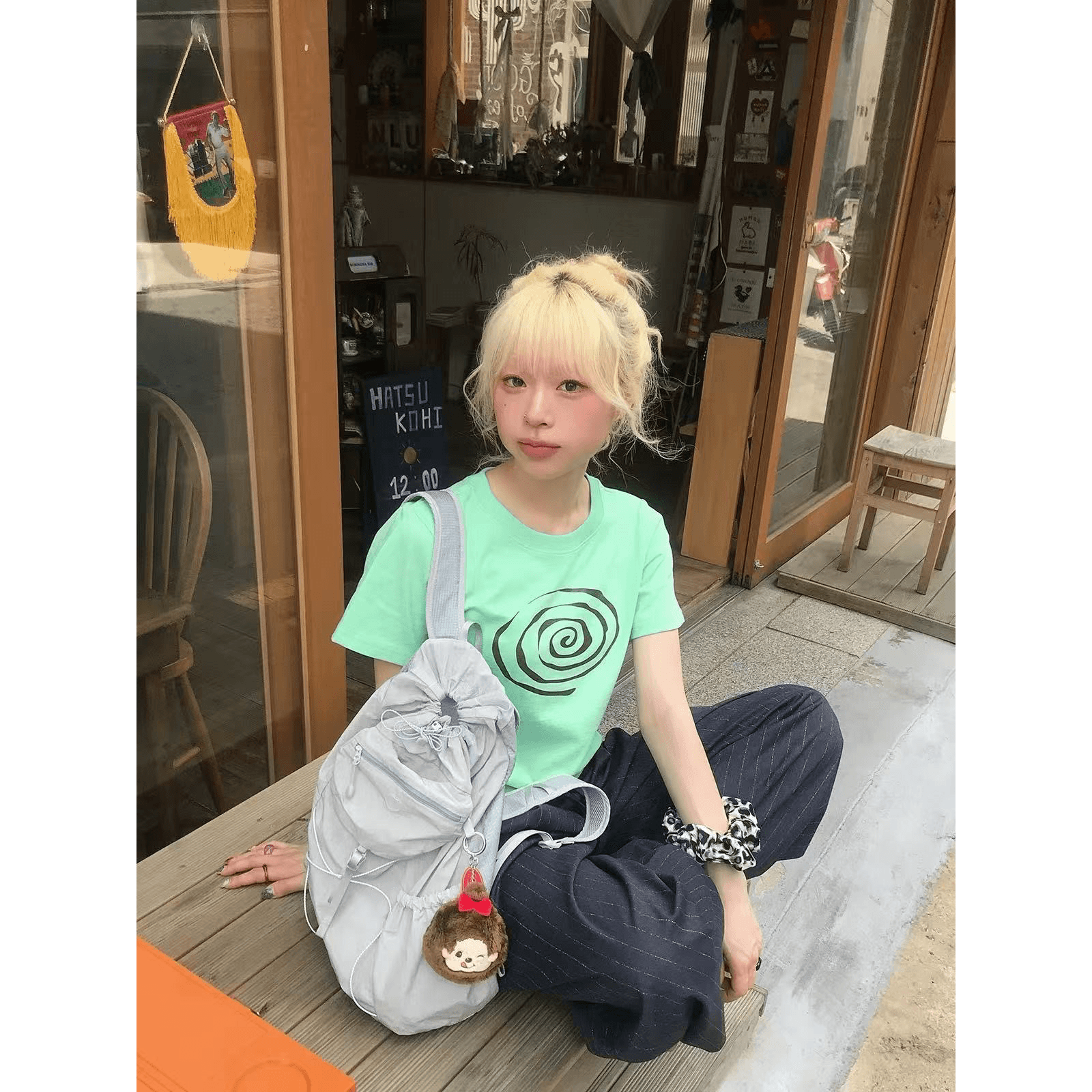 아메리칸 레트로 긍정적 인 어깨 라운드 넥 프린트 반팔 티셔츠 이미지 5