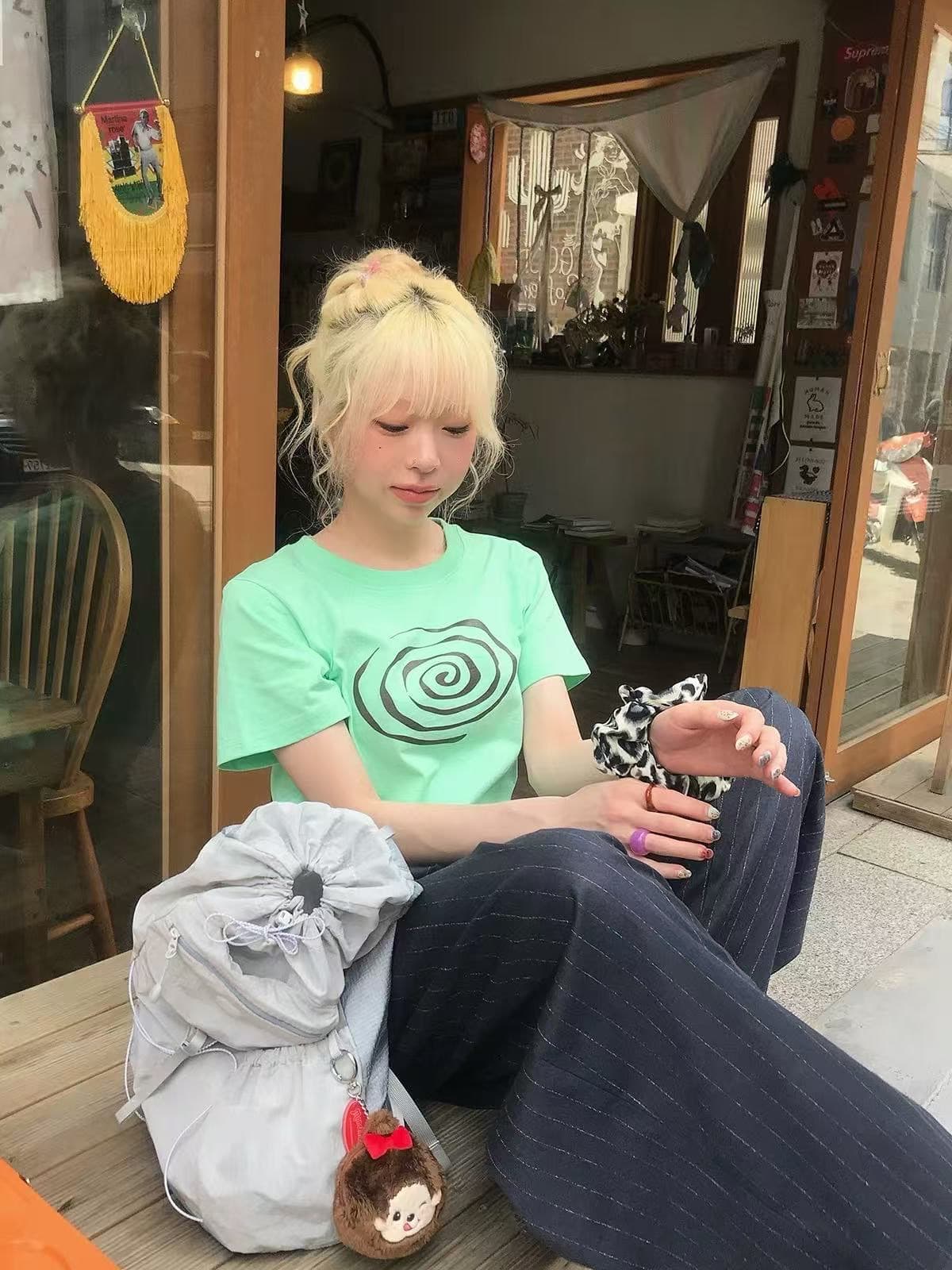 아메리칸 레트로 긍정적 인 어깨 라운드 넥 프린트 반팔 티셔츠 상세 이미지 1