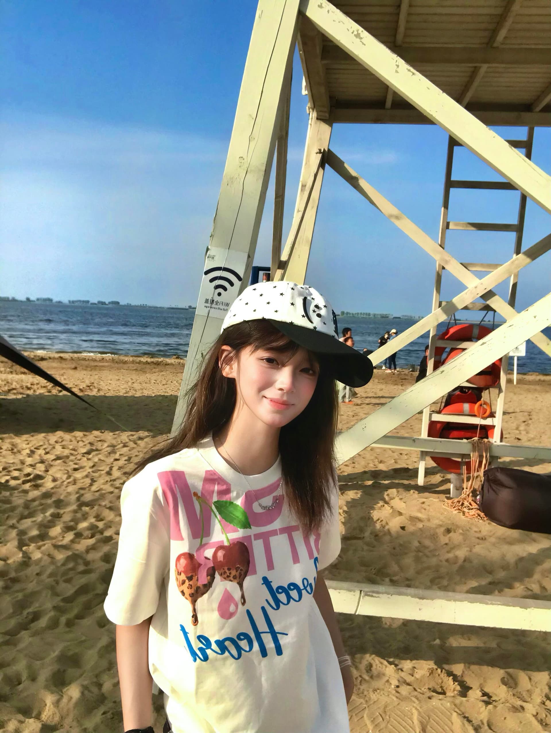 아메리칸 레트로 긍정적 인 어깨 라운드 넥 프린트 반팔 티셔츠 상세 이미지 2