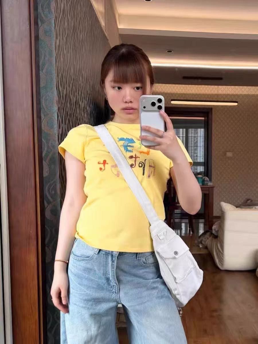 아메리칸 레트로 긍정적 인 어깨 라운드 넥 프린트 반팔 티셔츠 이미지 3