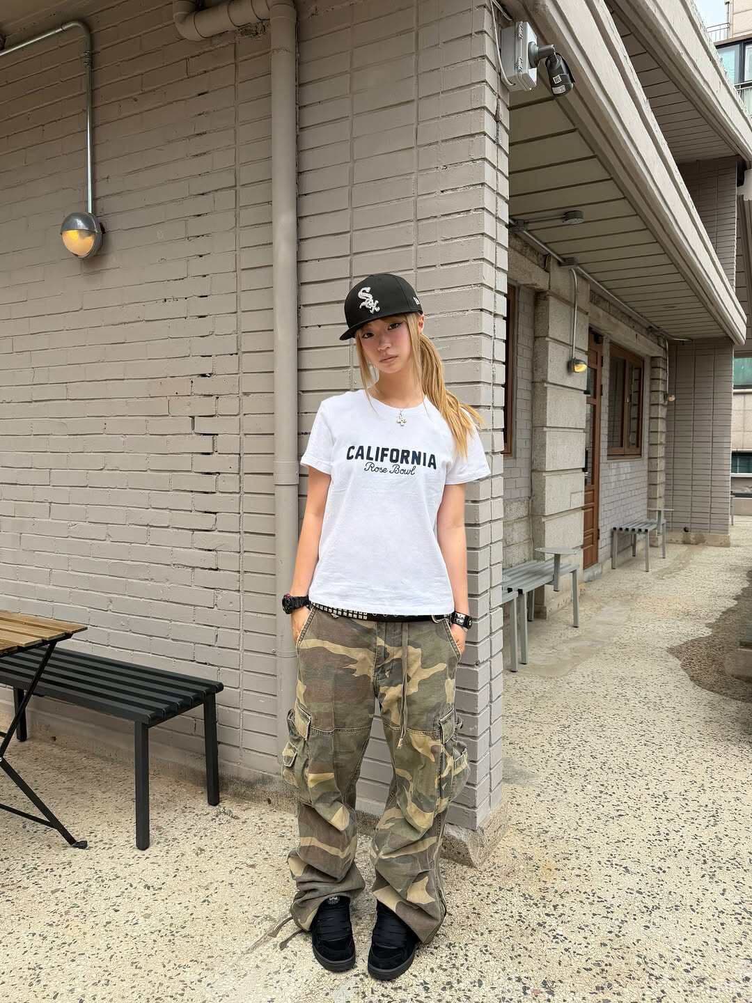 아메리칸 레트로 긍정적 인 어깨 라운드 넥 프린트 반팔 티셔츠 상세 이미지 2
