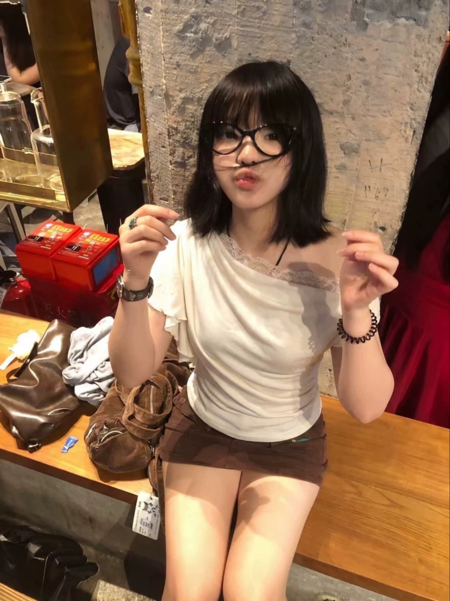 180 그램 십자가 리브 반팔 티셔츠 몸매 가꾸기 쇼트 스타일 비스듬한 어깨 레이스 조각 이미지 2