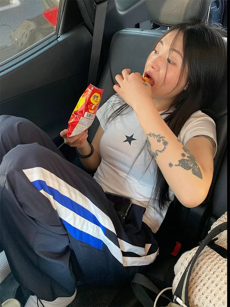 내 마음 속에 은신처 작은 별 달콤한 맛 이슬 뼈의 핫걸 쇼트 스타일 티셔츠 여성 다용도 작은 대중 긍정적 인 어깨 반팔 상세 이미지 4