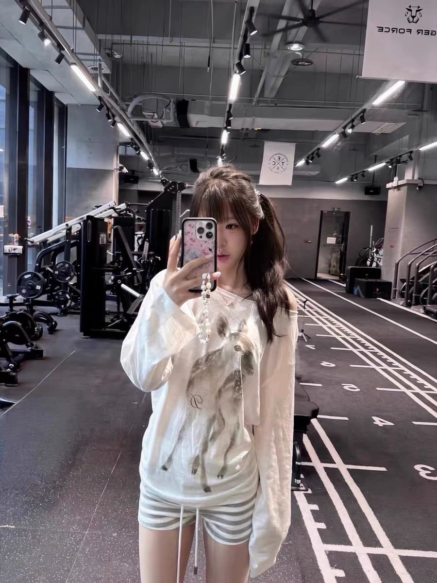 한 부서 비스듬한 어깨 프린트 루즈핏 자외선 차단 블라우스 티셔츠