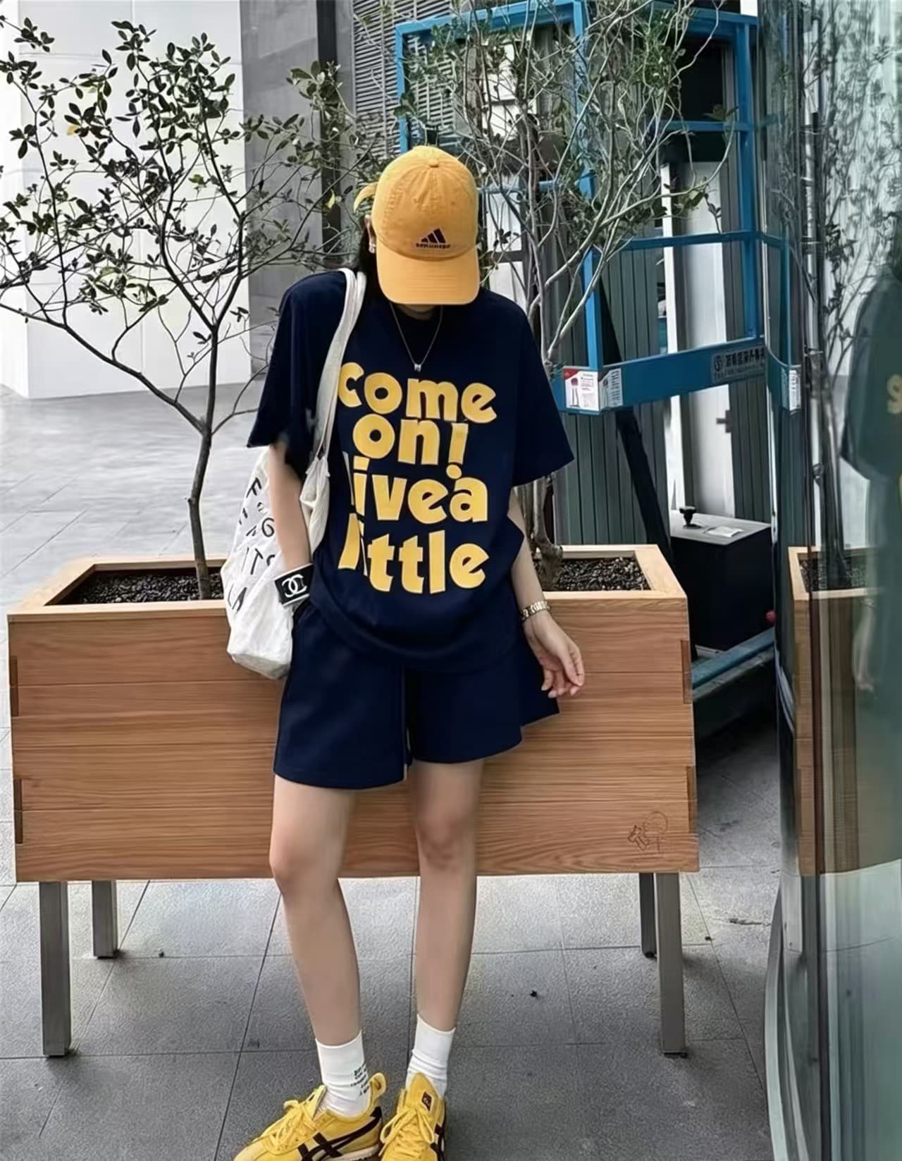 아메리칸 새로운 웃음 하 바람 알파벳 프린트 세트 캐주얼 운동 반팔 맨위 넓은 다리 운동 반바지 투피스 세트 이미지 4