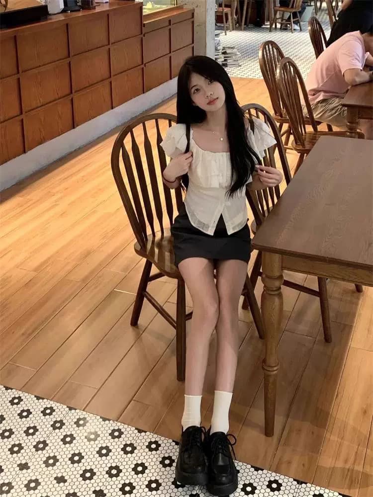 아름다운 오프숄더 맨위 2026 새로운 여름 오프숄더 디자인 센스 작은 대중 Chic 프랑스식 프릴 반팔 셔츠 상세 이미지 2