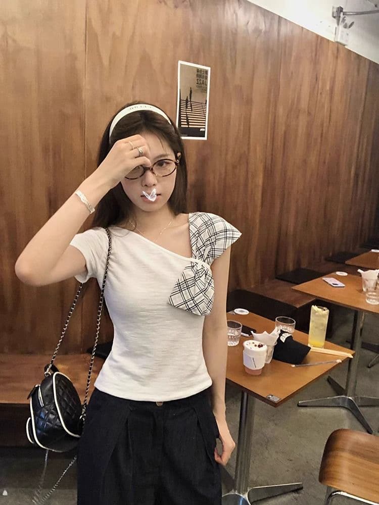 원본 주름 주름 면 원단 나비 매듭 비스듬한 어깨 반팔 맨위 여성 짧은 몸매 가꾸기 맨위 상세 이미지 5