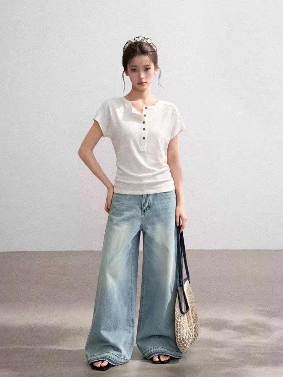 화이트 헨리 칼라 반팔 티셔츠 여성 여름 얇은 스타일 루즈핏 배트윙 소매 맨위 이미지 4