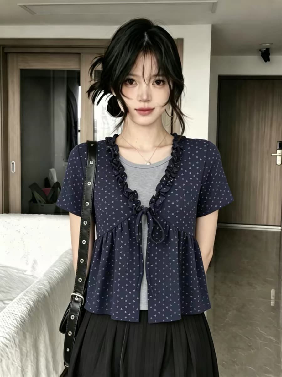 빅 사이즈 프랑스식 부드러운 바람 페이크 레이어드 V넥 반팔 티셔츠 여성 여름 레이스업 꽃무늬 라운드 넥 맨위