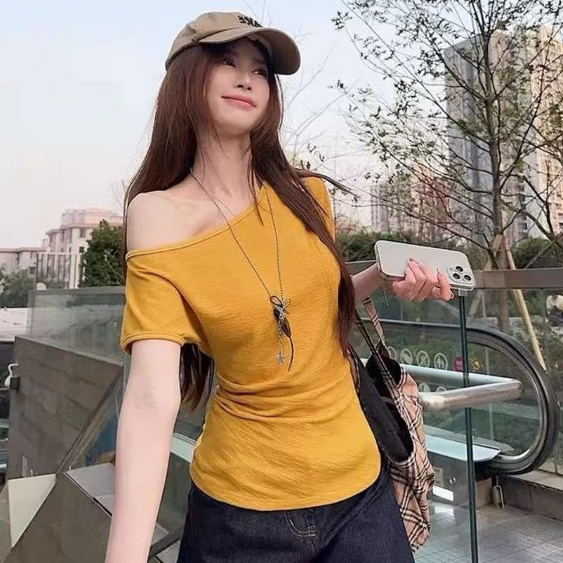 광저우 원단 비스듬한 칼라 반팔 티셔츠 여성 의류 봄 여름 한 부서 허리 수축 오프숄더 달콤한 상세 이미지 3