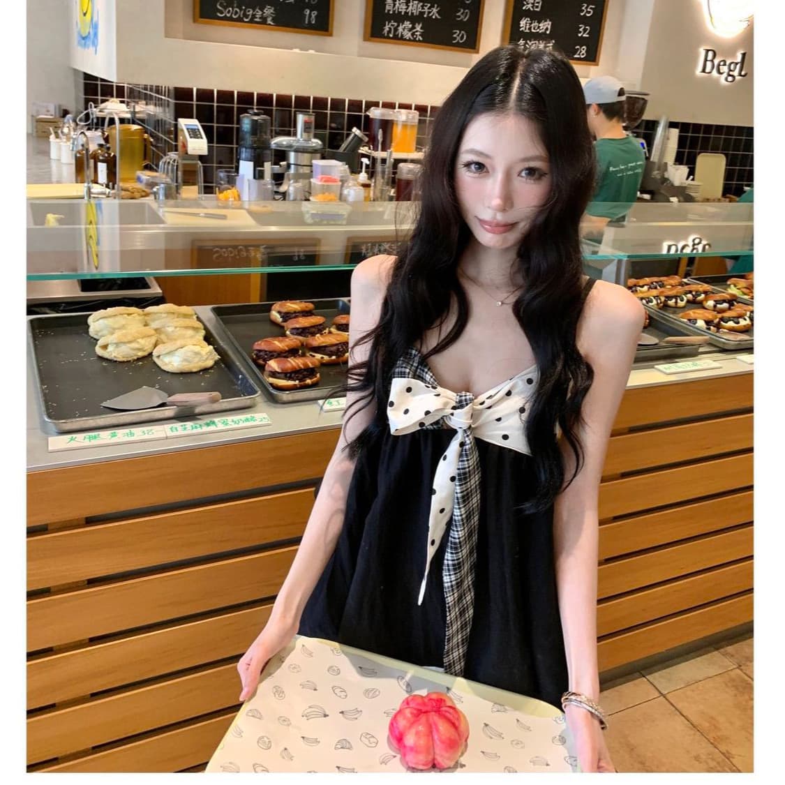 배색 도트 무늬 나비 넥타이 루즈핏 한 마디 V넥 외출용 캐미솔 이미지 2