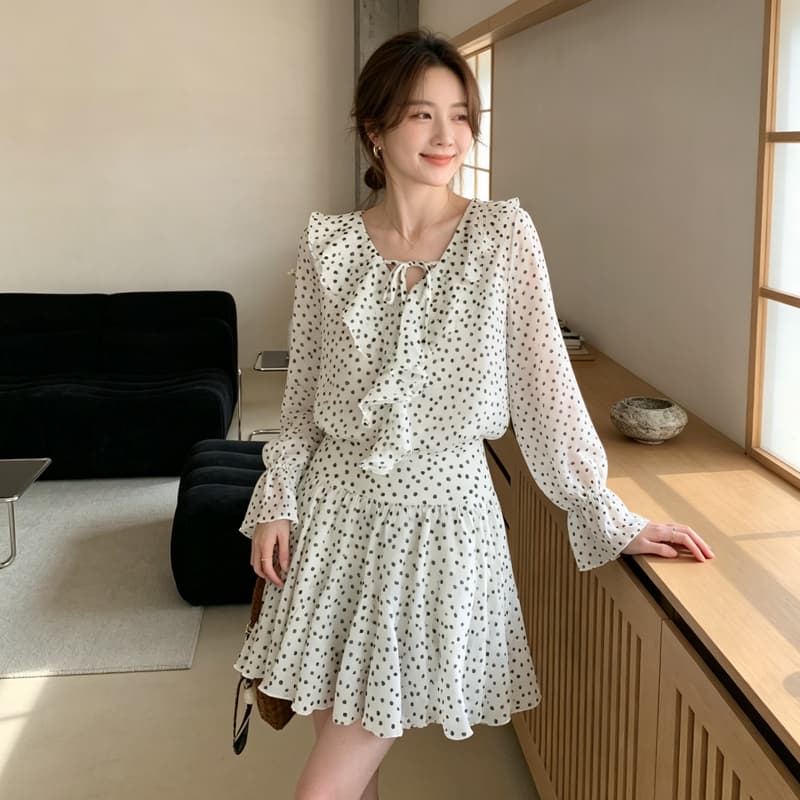 2026 새로운 여름 프랑스식 도트 무늬 프릴 긴팔 드레스 봄 여름 화이트 V넥 슬림해 보이는 품격 미니 스커트 상세 이미지 4