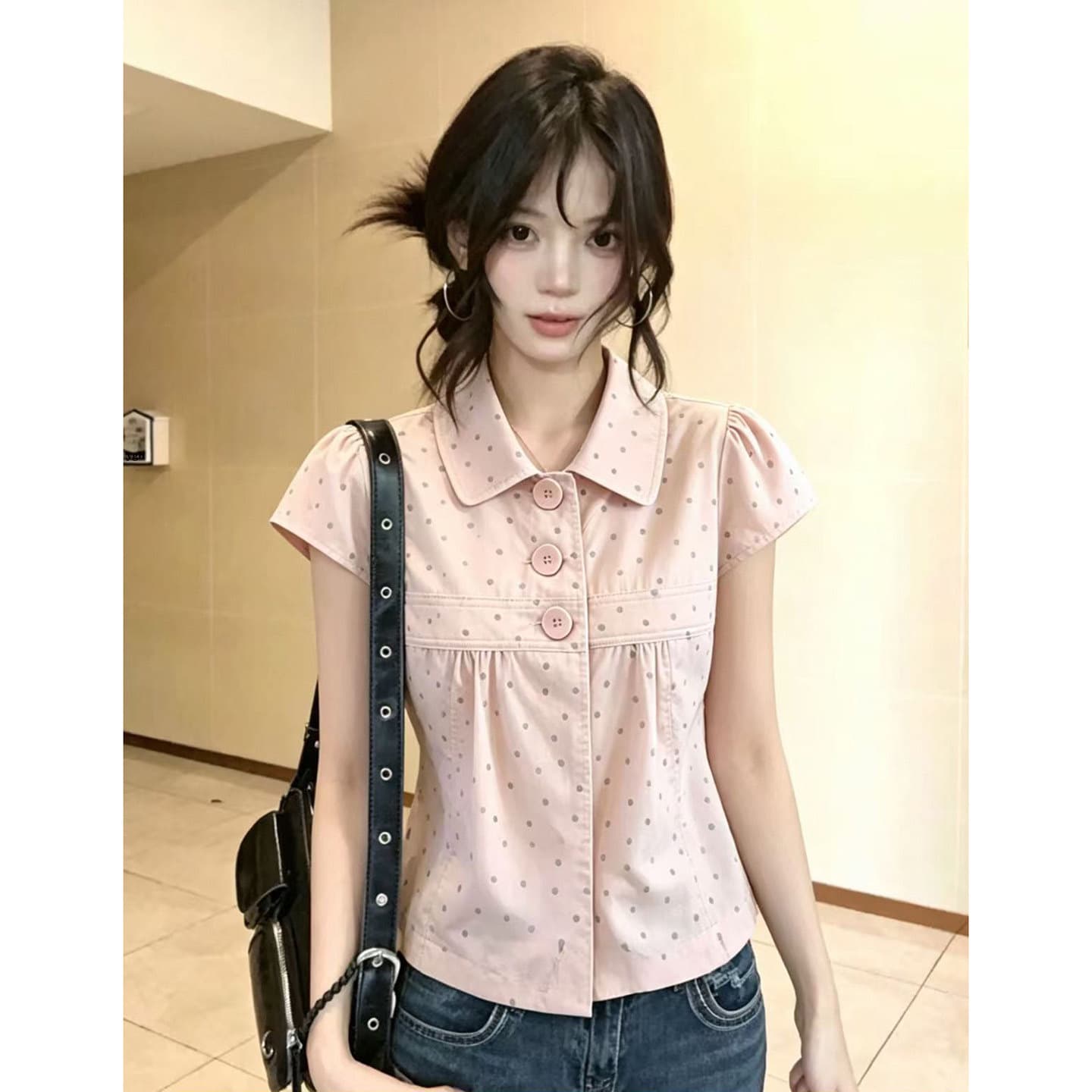 일본식 디자인 센스 도트 무늬 베이비 칼라 반팔 여성 셔츠 여름 핑크색 허리 수축 거품 소매 연령 감소 셔츠 상세 이미지 1