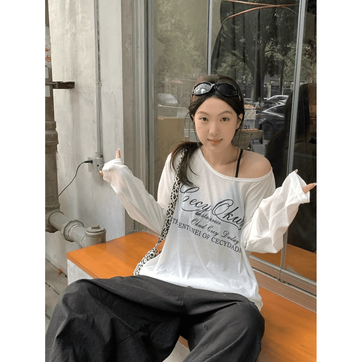 아메리칸 느긋한 바람 알파벳 프린트 자외선 차단 블라우스 비스듬한 어깨 얇은 스타일 긴팔 티셔츠 이미지 5