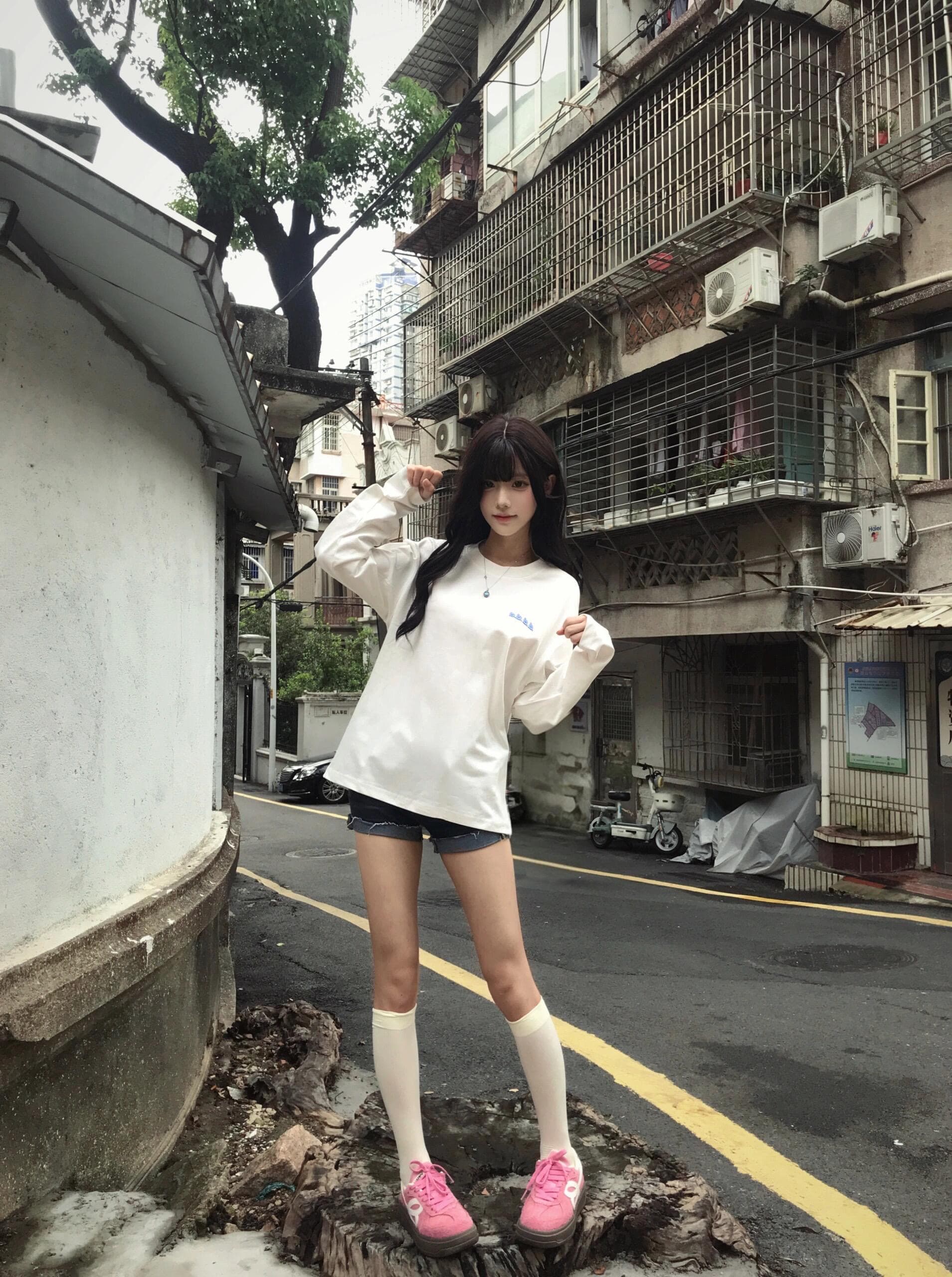 210 그램 21 이후 패키지 칼라 프린트 가을 의상 긴팔 티셔츠 여성 루즈핏 순면 라운드 넥 맨위 상세 이미지 2