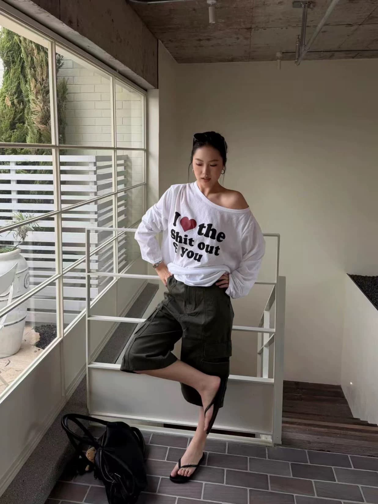 한국 ins 바람 하트 알파벳 프린트 비스듬한 어깨 자외선 차단 블라우스 마이크로 ~을 통해 오프숄더 달콤한 매운맛 긴팔 여성 티셔츠 맨위 상세 이미지 5