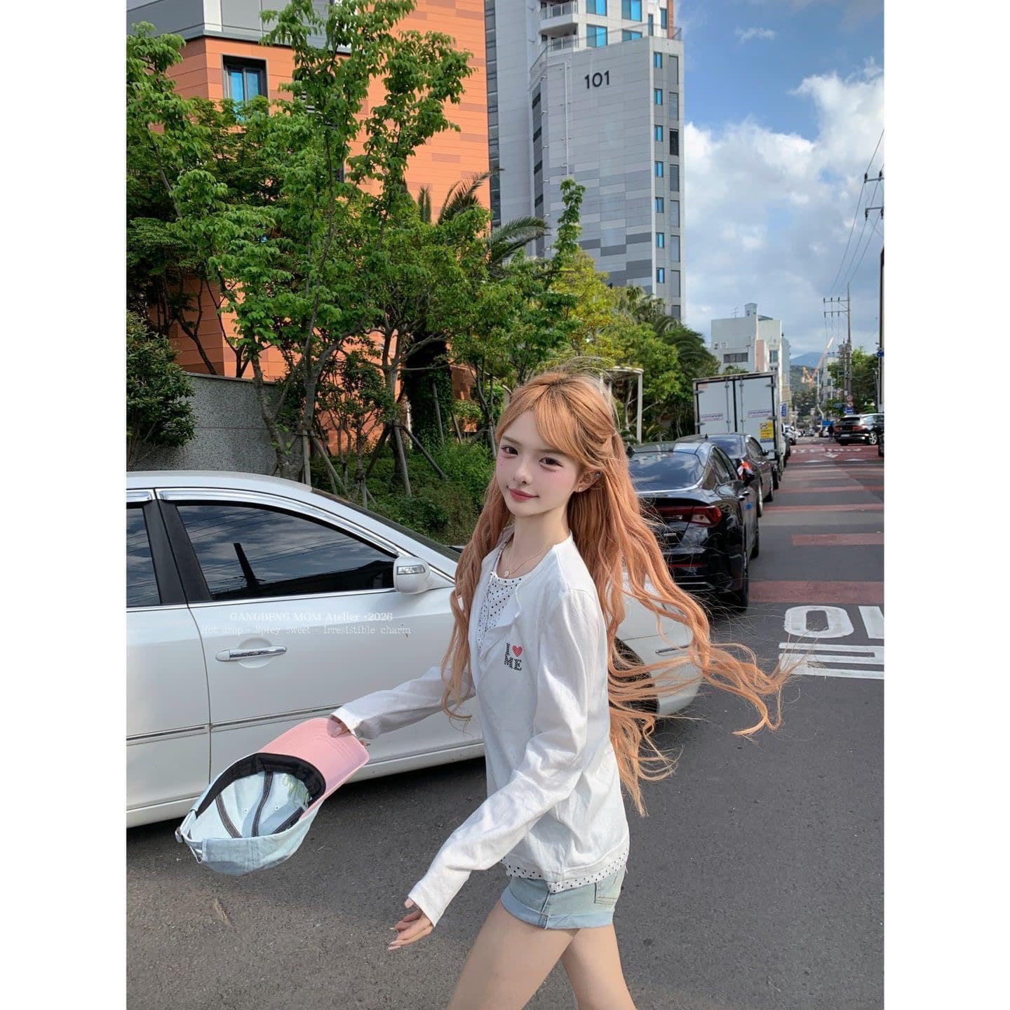 한 부서 도트 무늬 페이크 레이어드 반 개방 칼라 블라우스 여성 여름 몸매 가꾸기 슬림해 보이는 캐주얼 바람 긴팔 다용도 티셔츠 맨위 이미지 2