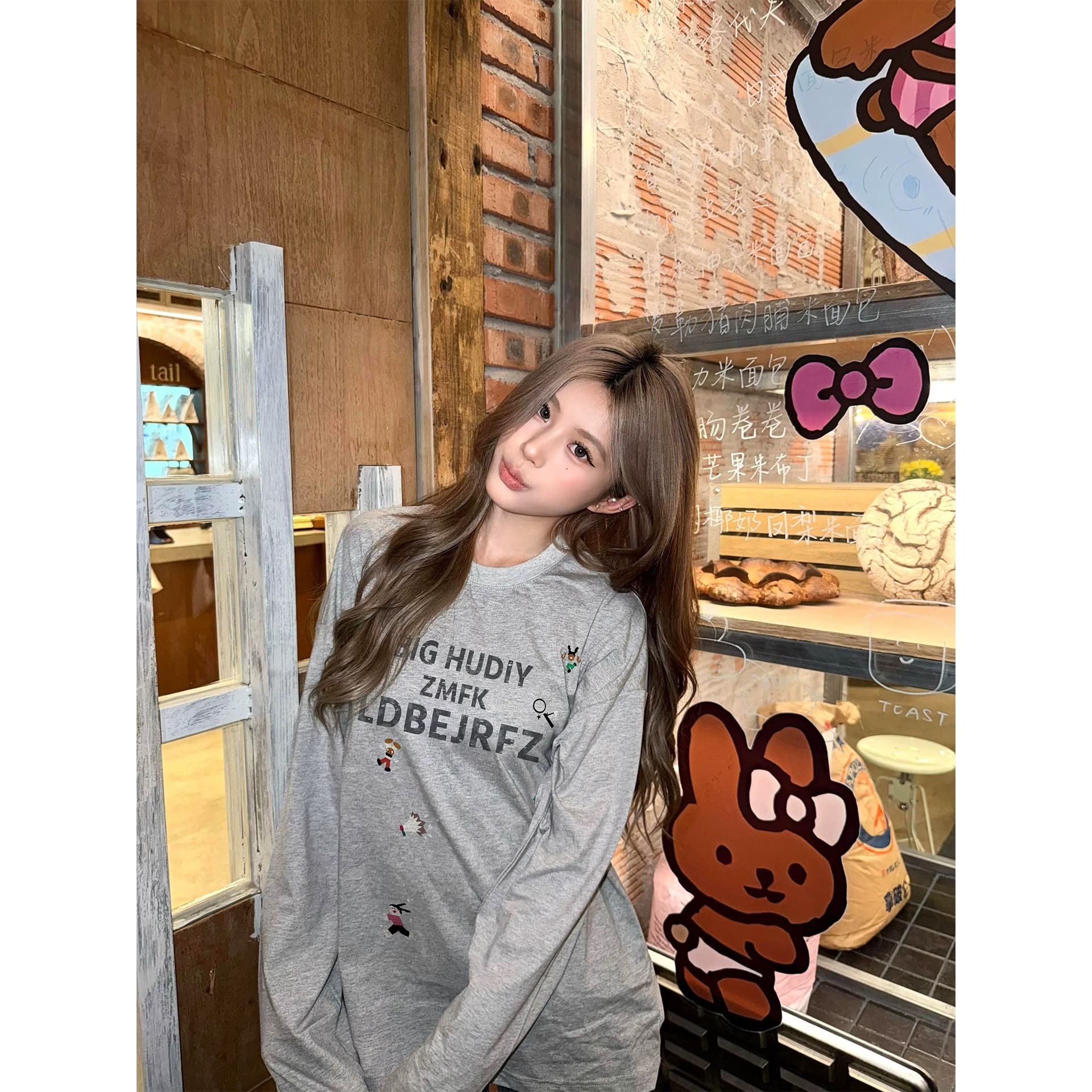 회색 긴팔 티셔츠 여성 봄 가을 2026 새로운 아메리칸 레트로 루즈핏 라운드 넥 느긋한 바람 맨위 기본 셔츠 한 이미지 5