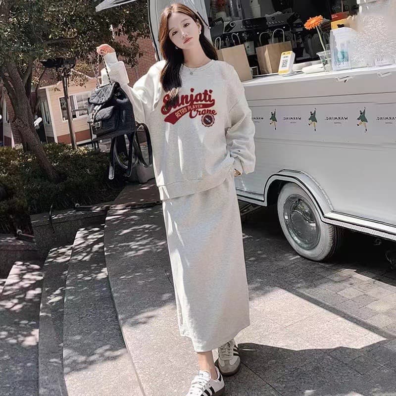 항구 바람 작은 대중 다용도 루즈핏 풀오버 스웨트셔츠 캐주얼 반신 스커트 패션 투피스 세트 상세 이미지 2