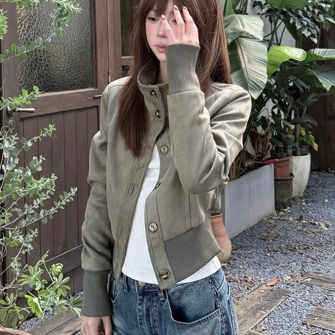 원본 올린 사람 : 에디션 스웨이드 원단 있음 자수 표준 스탠드 칼라 스웨이드 질감 재킷 여성 이미지 3