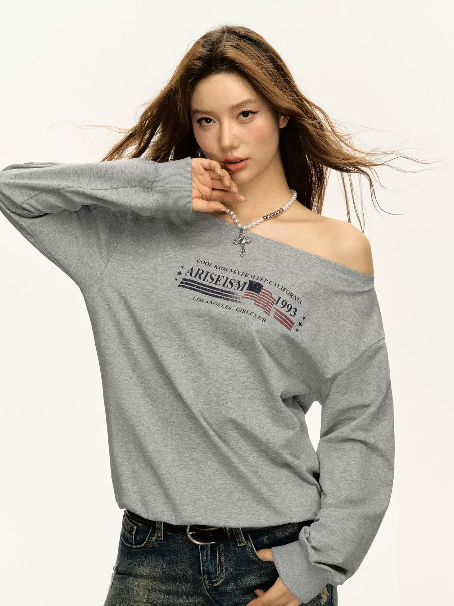 아메리칸 레트로 디자인 센스 풀오버 비스듬한 어깨 긴팔 후드티 여성 2026 봄 새로운 맨위