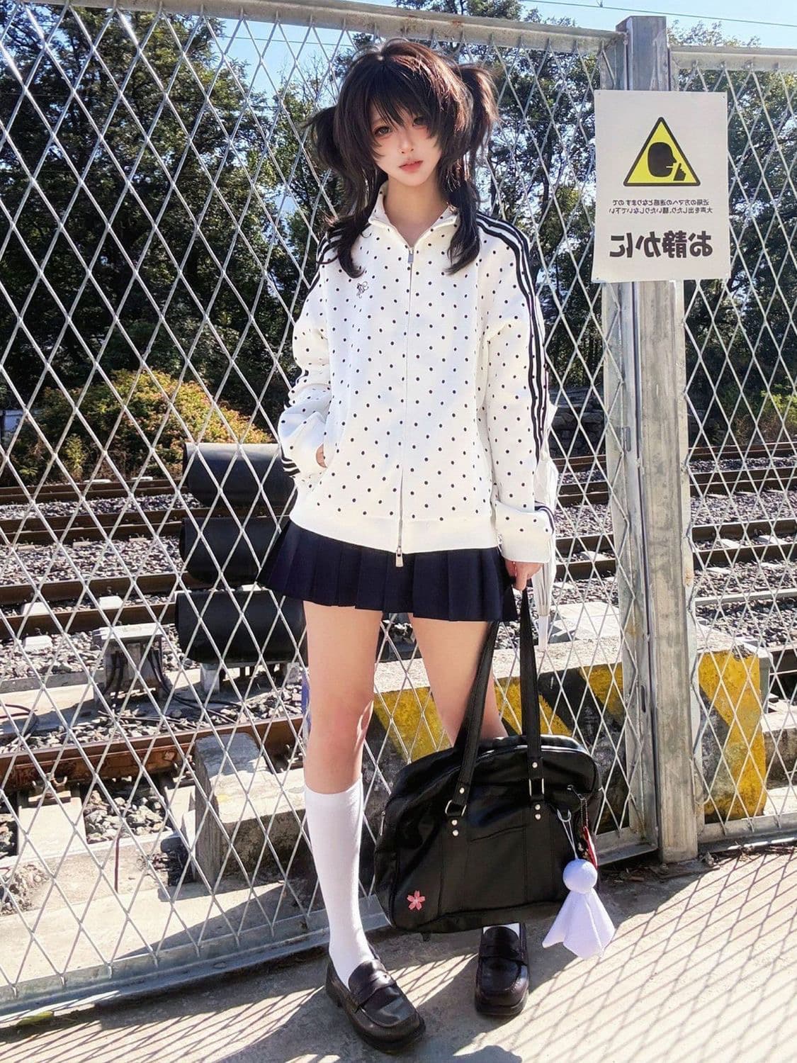 한 부서 chic 도트 무늬 스탠드 칼라 긴팔 여성 코트 2026 여름 작은 키 디스플레이 높음 다용도 캐주얼 지퍼 오픈 가디건 상세 이미지 4