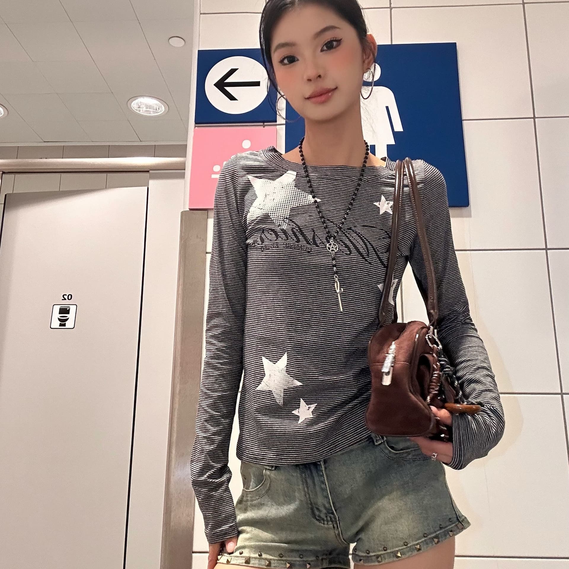 핫걸 다용도 별 알파벳 프린트 스트라이프 긴팔 티셔츠 여성 슬림해 보이는 몸매 가꾸기 디자인 센스 가을 새로운 맨위 상세 이미지 3