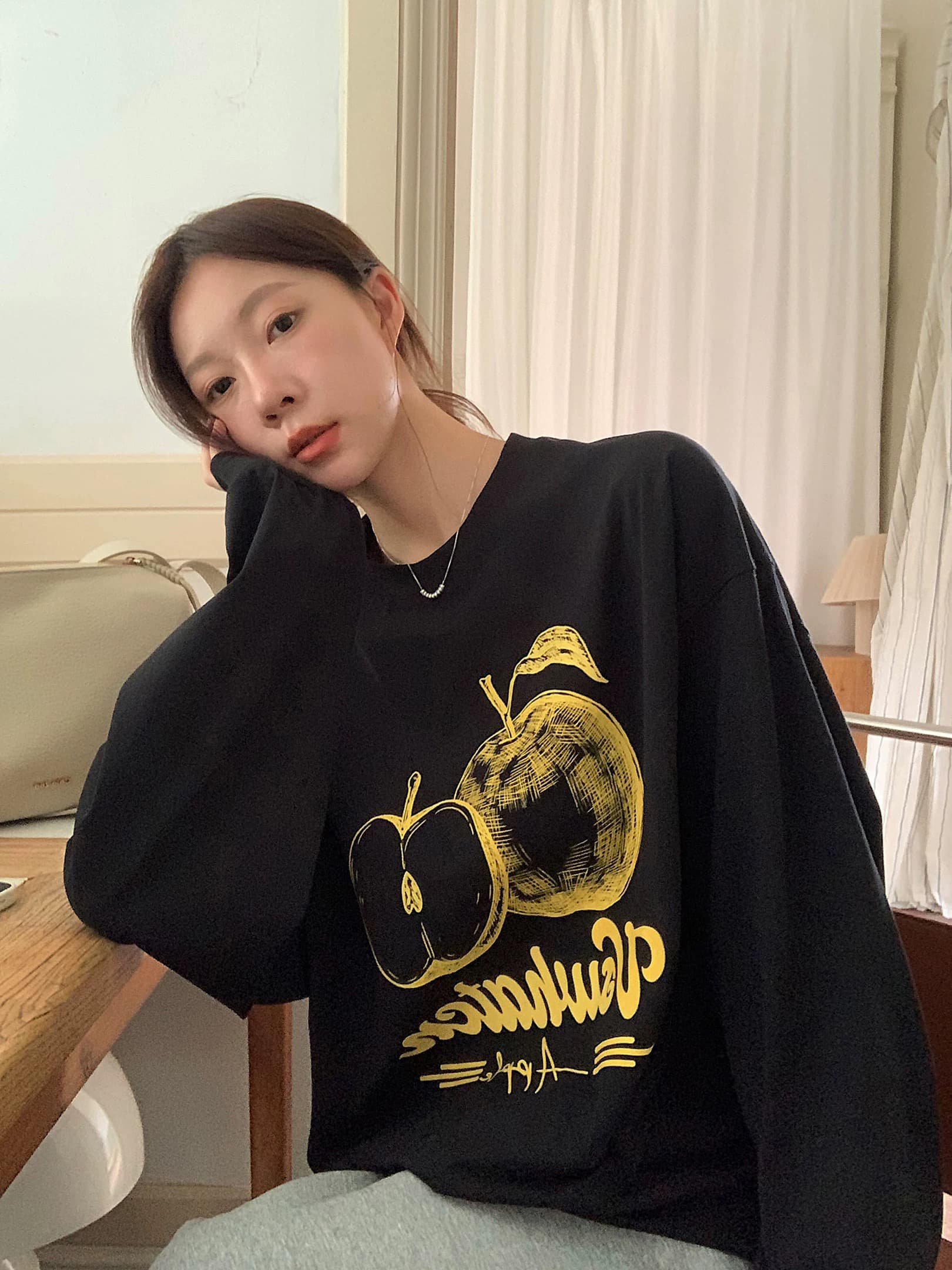 하프 핵무기 지배 애플 패턴 알파벳 순면 긴팔 티셔츠 여성 레저 라운드 넥 봄 가을 인사이드 잡아라. 의류 이미지 2