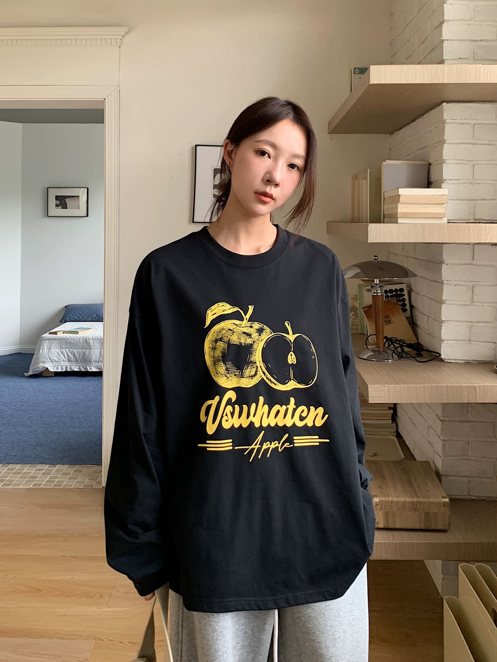 하프 핵무기 지배 애플 패턴 알파벳 순면 긴팔 티셔츠 여성 레저 라운드 넥 봄 가을 인사이드 잡아라. 의류 이미지 3