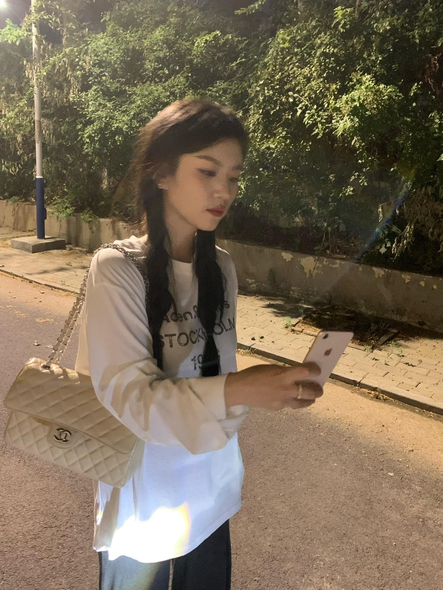 높은 품질 순면 200그램 21 빗질하다 정밀 프린트 가을 루즈핏 긴팔 티셔츠 여성 상세 이미지 2