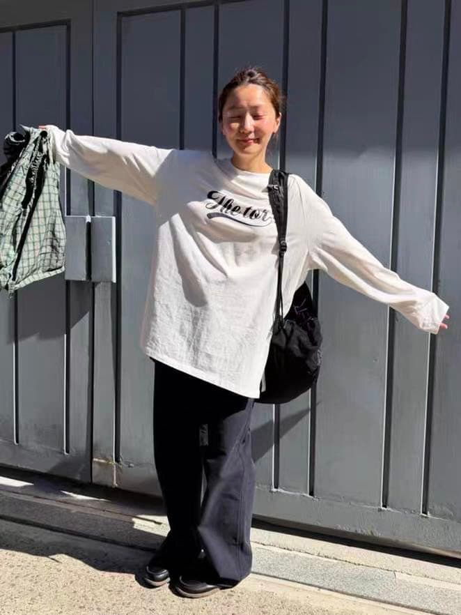 높은 품질 순면 200그램 21 빗질하다 정밀 프린트 가을 루즈핏 긴팔 티셔츠 여성 상세 이미지 3