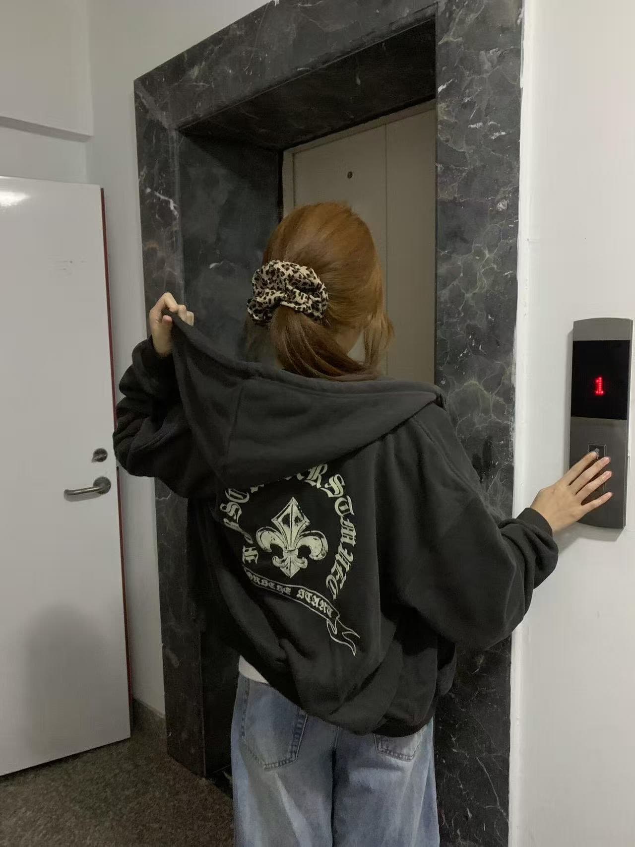 광저우 순수한 Mianhua 면 복합 얇은 스타일 털이 있는 전후 프린트 루즈핏 후드티