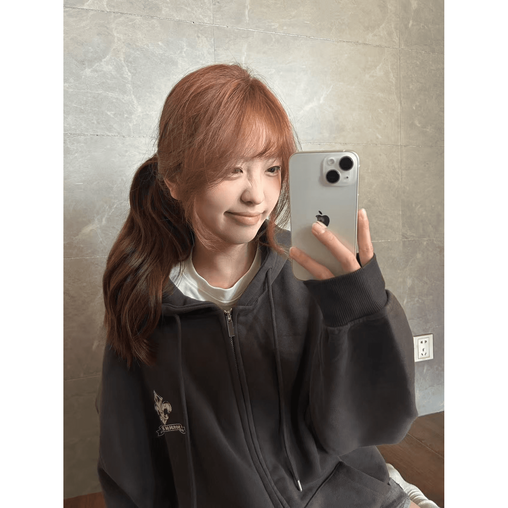 광저우 순수한 Mianhua 면 복합 얇은 스타일 털이 있는 전후 프린트 루즈핏 후드티 이미지 5