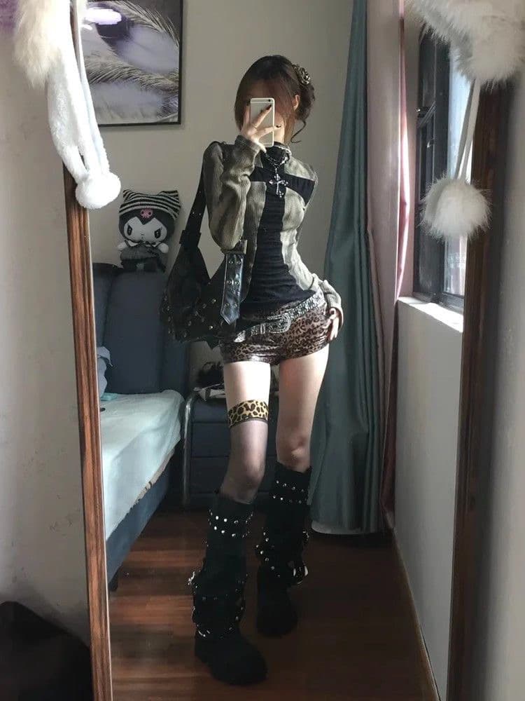 아메리칸 레트로 핫걸 십자가 패치워크 긴팔 티셔츠 여성 가을 디자인 센스 몸매 가꾸기 터틀넥 기본 셔츠 맨위 상세 이미지 3