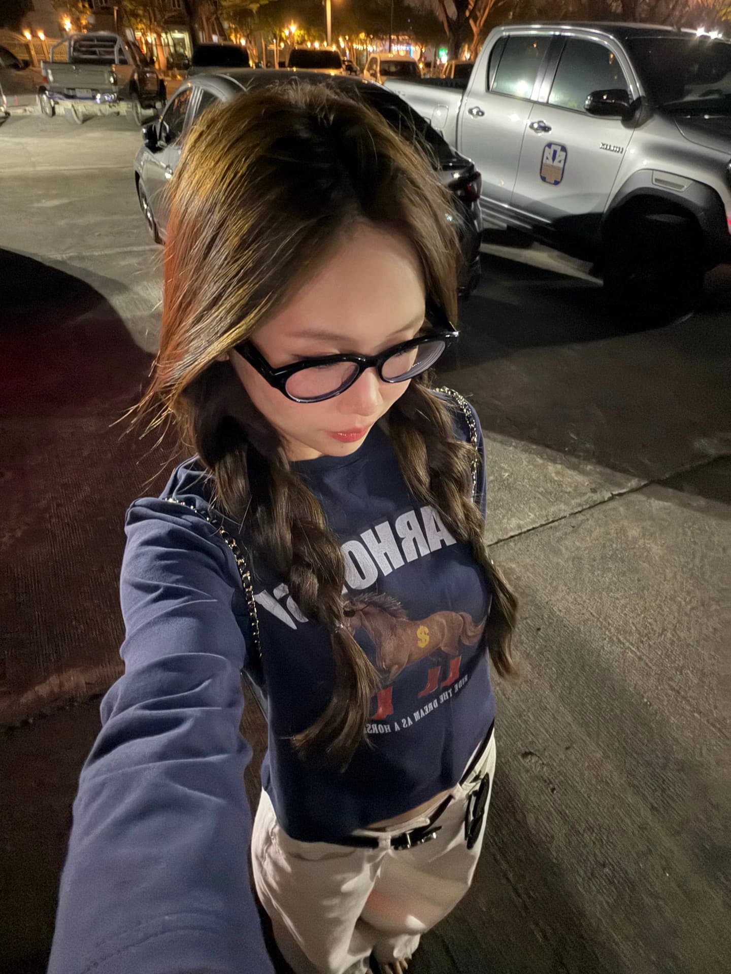 봄날 작은 말 기초 다용도 라운드 넥 작은 말 프린트 긴팔 티셔츠 이미지 3