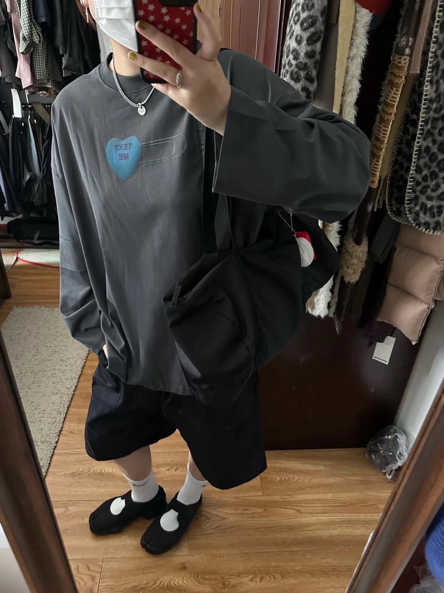 아메리칸 레트로 미니멀리즘 종이 클립 프린트 라운드 넥 긴팔 티셔츠 여성 가을 새로운 루즈핏 무거운 순면 맨위 이미지 3