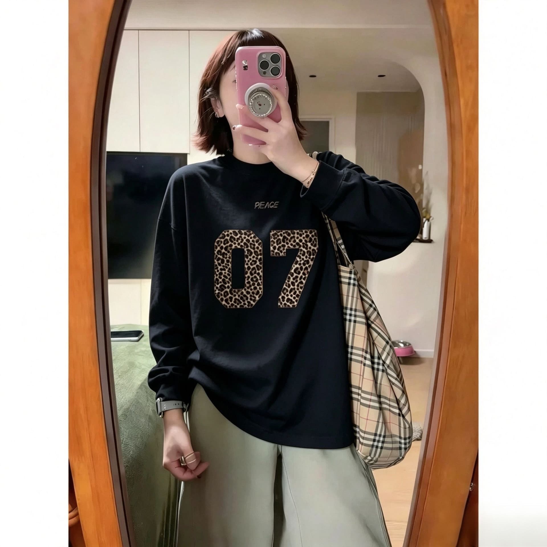 한 부서 순면 봄 가을 긴팔 뭉치 구두 라운드 넥 티셔츠 프린트 루즈핏 캐주얼 느긋한 바람 맨위