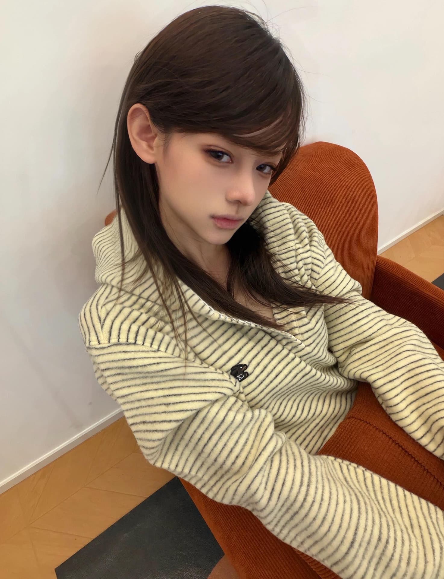 얇은 스타일 400g 자수 이후 패키지 칼라 광저우 원단 복합 후드티 여성 이미지 3