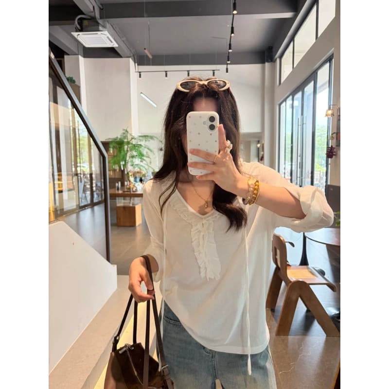눈꽃 면 화이트 프릴 V넥 7부 소매 티셔츠 여성 여름 가을 루즈핏 디자인 센스 슬림해 보이는 긍정적 인 어깨 의류