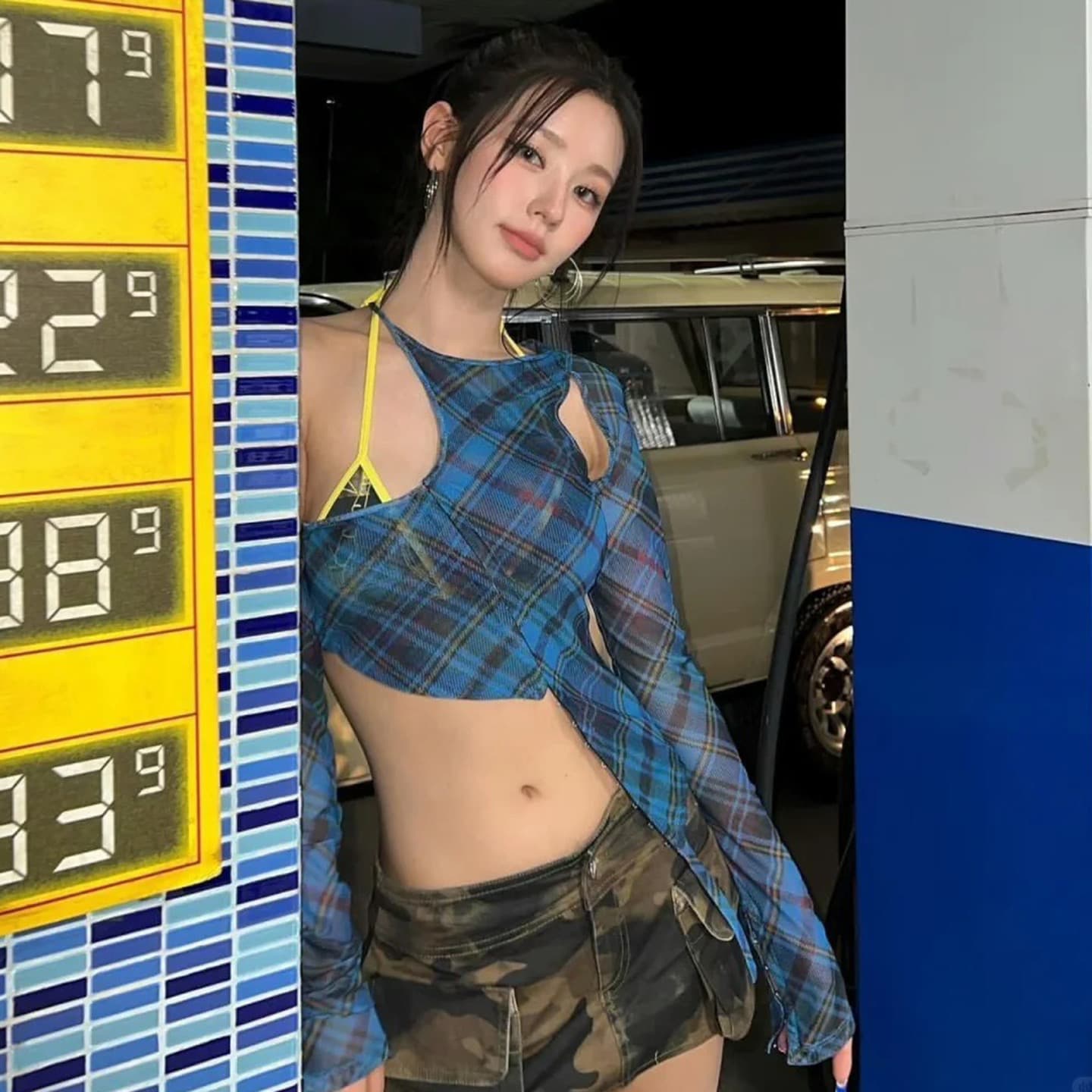 원본 품질 체크무늬 불규칙 오프숄더 티셔츠 여성 몸매 가꾸기 긴팔 맨위