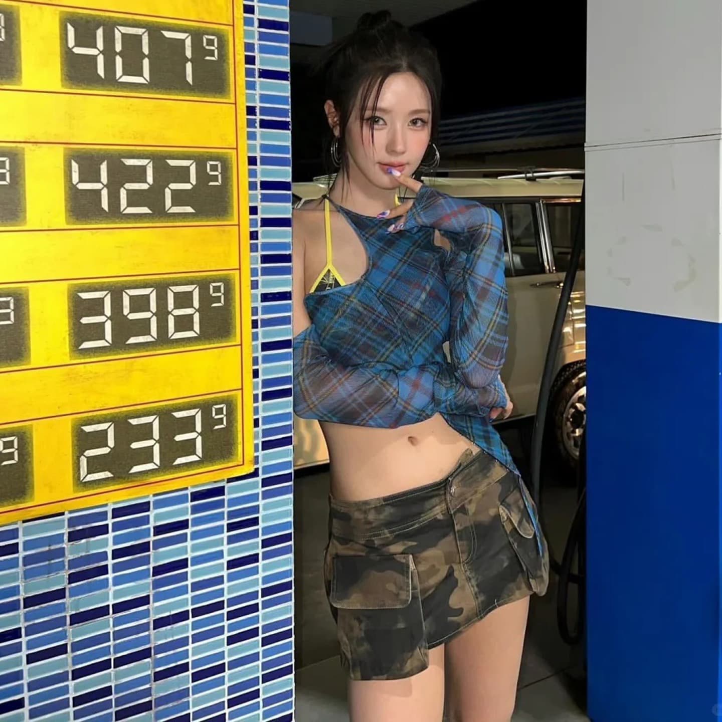 원본 품질 체크무늬 불규칙 오프숄더 티셔츠 여성 몸매 가꾸기 긴팔 맨위 상세 이미지 2
