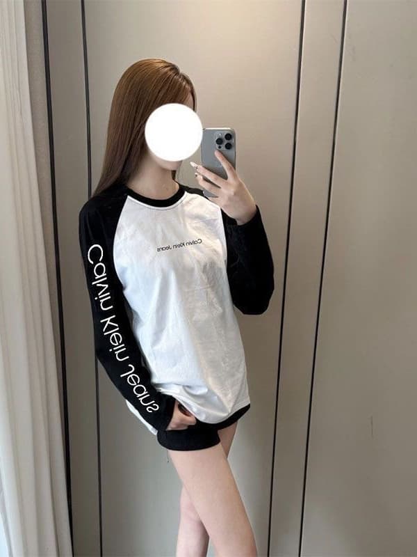 높은 품질 긴팔 패치워크 색상 프린트 220 그램 순면 빗질하다 닫기 새로운 루즈핏 긴팔 티셔츠 상세 이미지 1
