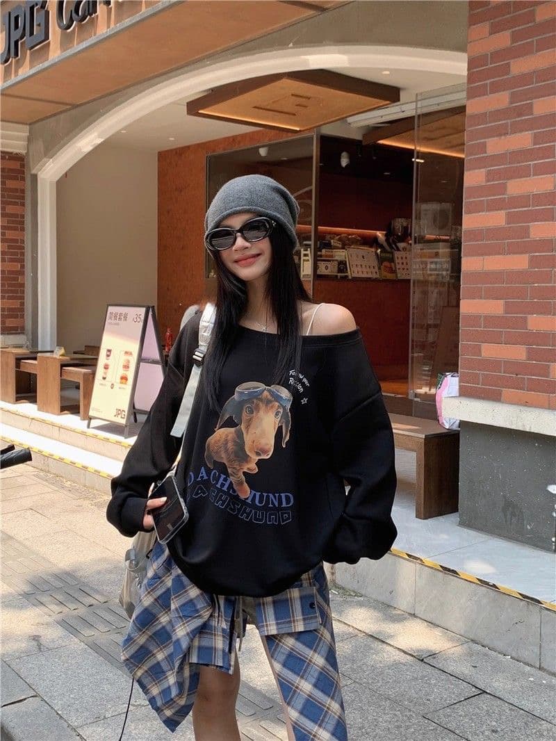 아메리칸 레트로 핫걸 비스듬한 어깨 프린트 루즈핏 후드티 상세 이미지 4