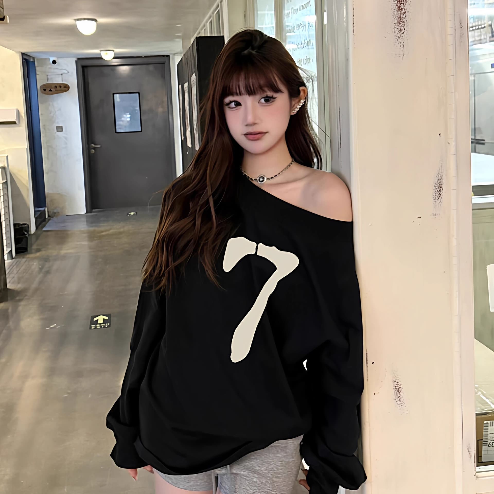 아메리칸 레트로 비스듬한 어깨 후드티 여성 가을 겨울 프린트 맨위 이미지 5