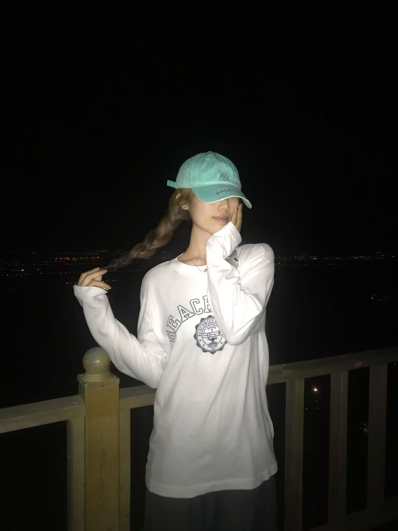 높은 품질 순면 200그램 21 빗질하다 정밀 프린트 가을 루즈핏 긴팔 티셔츠 여성 상세 이미지 1