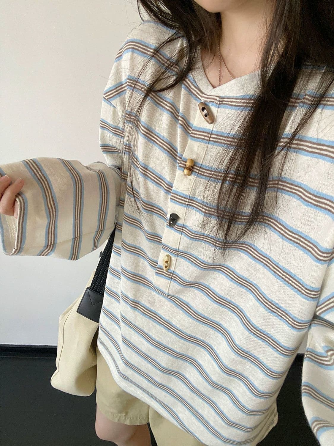 느긋한 스트라이프 한 부서 부드러운 바람 긴팔 티셔츠 여성 ins 슈퍼 화재 루즈핏 슬림해 보이는 맨위 서비스 상세 이미지 1