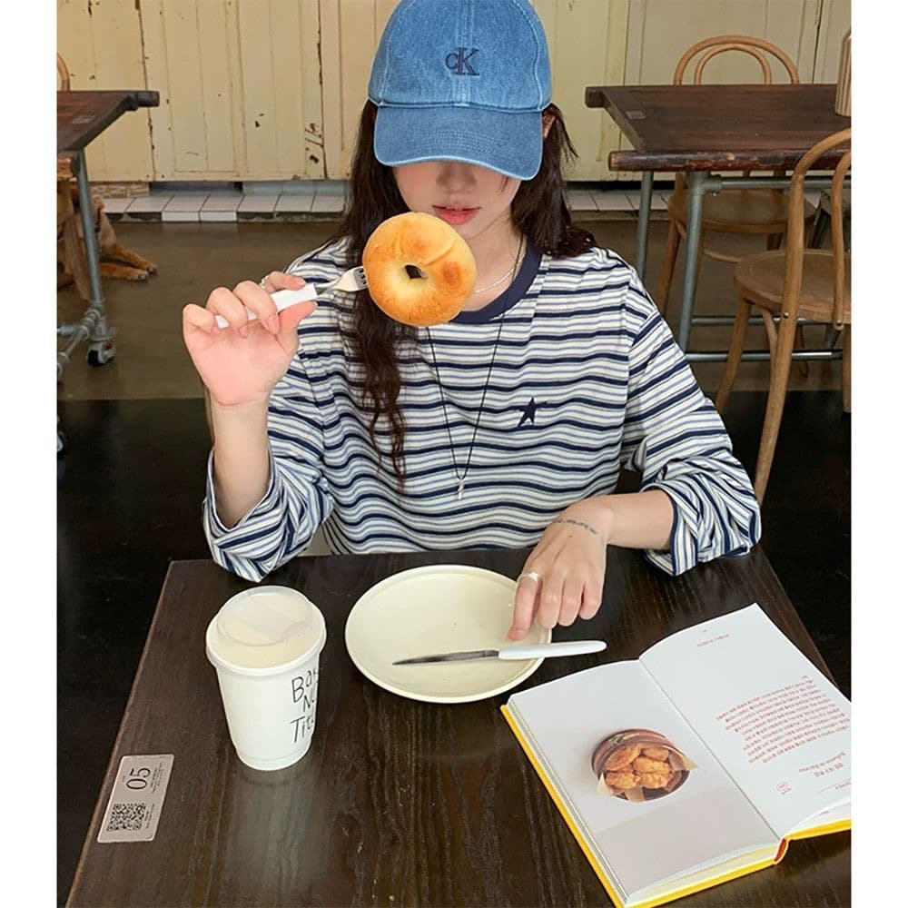 무거운 작업 자수 스트라이프 긴팔 티셔츠 여성 봄 가을 느긋한 분위기 센스 라운드 넥 맨위 도파민 기본 셔츠 이미지 5