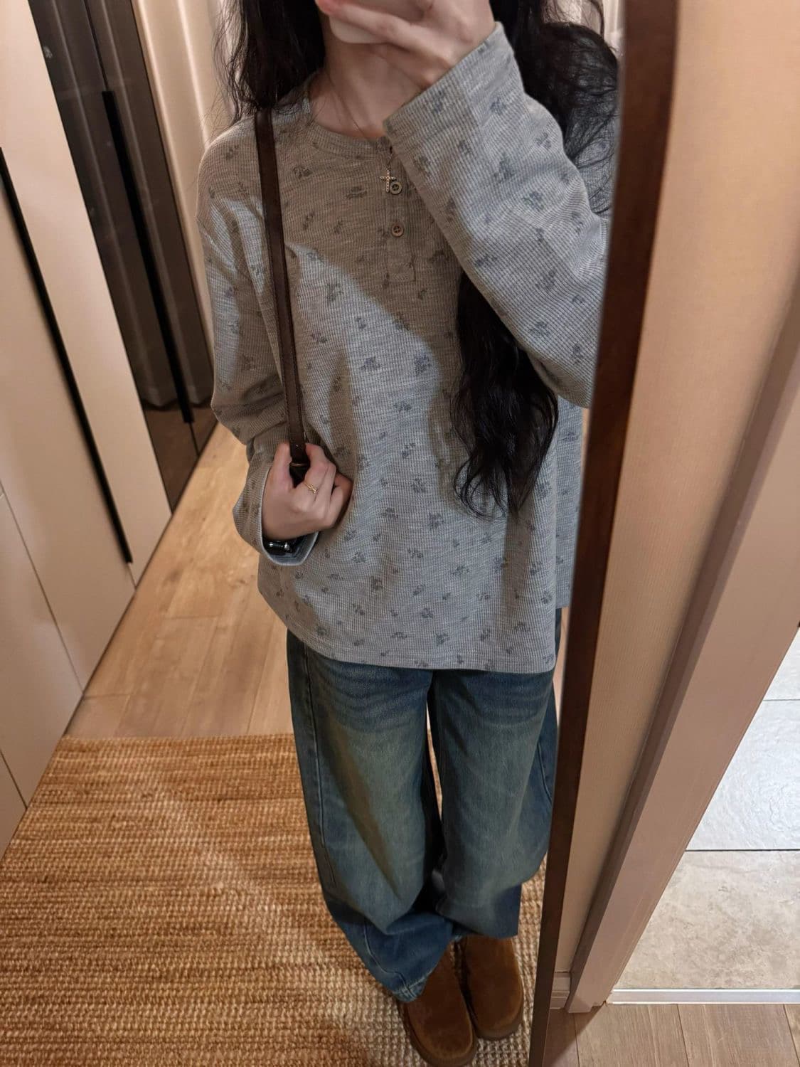 후아 남편 그리드 꽃무늬 한 부서 캠퍼스 바람 긴팔 티셔츠 여성 ins 슈퍼 화재 헨리 칼라 맨위 서비스 상세 이미지 5