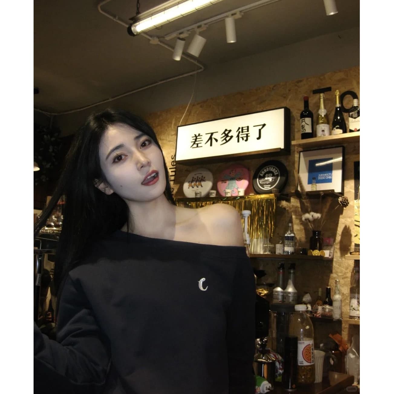 아메리칸 레트로 비스듬한 어깨 후드티 여성 가을 겨울 프린트 맨위